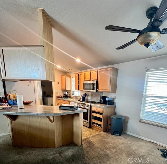 Detail Gallery Image 3 of 11 For 3138 W Dakota Ave #194,  Fresno,  CA 93722 - 3 Beds | 2 Baths