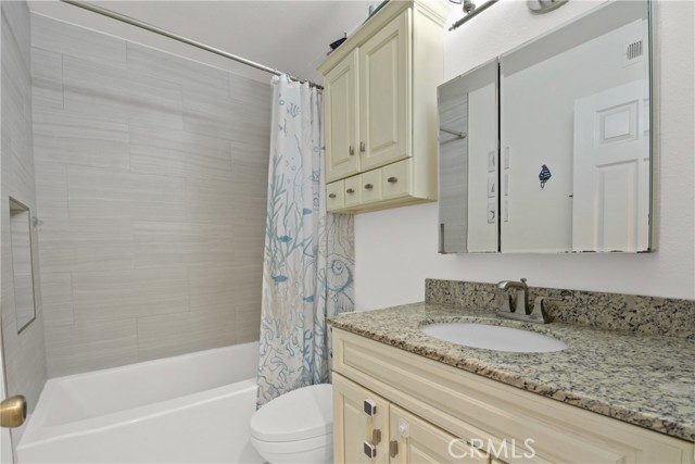 101 Abbeywood Lane, Aliso Viejo CA: https://media.crmls.org/medias/ecdbf23b-2bef-4353-97e5-ab4d83455947.jpg