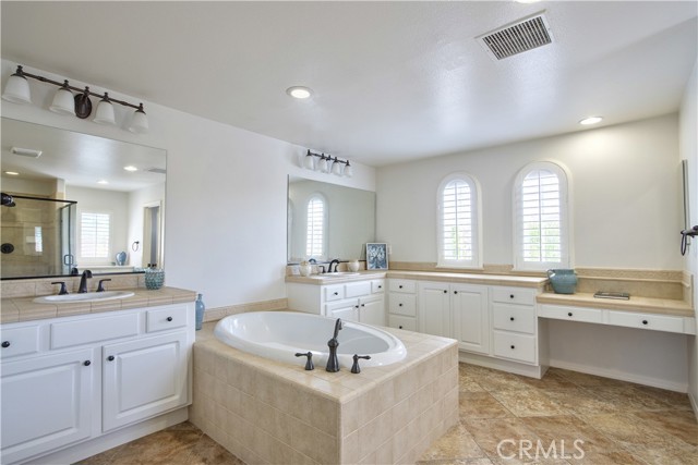 45579 Basswood Court, Temecula CA: https://media.crmls.org/medias/ecdc3d3e-f6fe-41c1-97a3-3bb50d65e958.jpg