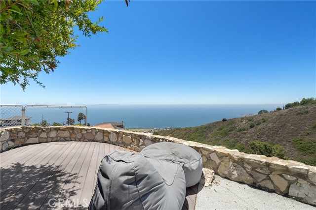 3666 Greve Drive, Rancho Palos Verdes CA: https://media.crmls.org/medias/ecdd53bb-d4c8-4c39-b726-669e5c2704b6.jpg