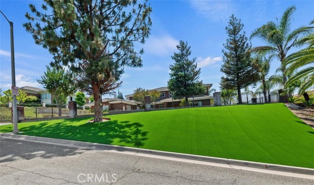 Detail Gallery Image 5 of 43 For 6975 Wyndham Hill Dr, Riverside,  CA 92506 - 4 Beds | 4/1 Baths