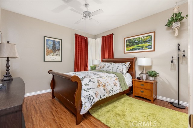 Image 15 of 26 For 4871 Oakhurst Avenue