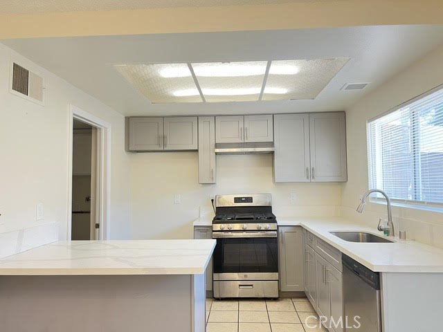Detail Gallery Image 6 of 18 For 8321 Burnet 3 Ave #3,  North Hills,  CA 91343 - 3 Beds | 1/1 Baths