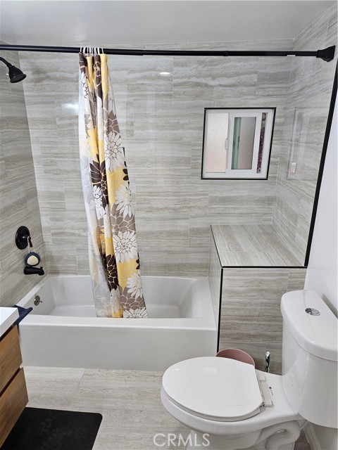 Detail Gallery Image 6 of 26 For 32868 Deer Ln, Running Springs,  CA 92382 - 2 Beds | 2 Baths