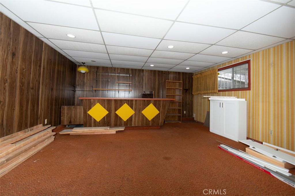 https://media.crmls.org/medias/ece01325-ef04-419b-8d8d-26e937e6705b.jpg?preset=X-Large