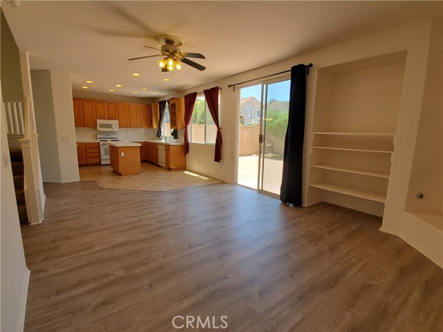 Detail Gallery Image 9 of 42 For 801 Megan Ct, Costa Mesa,  CA 92626 - 4 Beds | 3 Baths