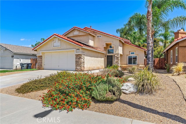 Detail Gallery Image 2 of 37 For 27552 via Real, Menifee,  CA 92585 - 4 Beds | 3 Baths