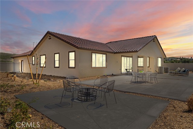 Image 50 of 72 For 5613 Levanto