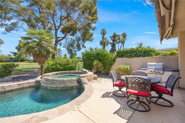 103 N Kavenish Drive, Rancho Mirage CA: https://media.crmls.org/medias/ece18791-2856-4d49-bd24-f5670f5d62d4.jpg