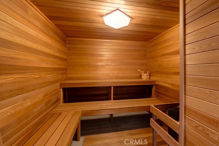 https://media.crmls.org/medias/ece1b010-4056-4e1c-ab79-683b3b138452.jpg?preset=X-Large