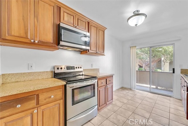5320 Silver Canyon Rd, Yorba Linda CA: https://media.crmls.org/medias/ece240b0-b382-4999-a20d-d3f3cac3b10f.jpg