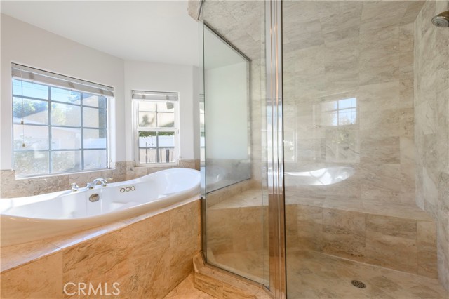 Detail Gallery Image 15 of 27 For 4932 Petit Ave, Encino,  CA 91436 - 3 Beds | 2 Baths