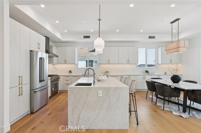 Detail Gallery Image 15 of 52 For 1914 Belmont Ln a,  Redondo Beach,  CA 90278 - 4 Beds | 3/1 Baths