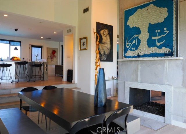 Detail Gallery Image 11 of 28 For 5177 Medina Rd, Woodland Hills,  CA 91364 - 3 Beds | 3 Baths