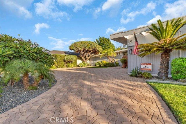 1640 W Ricky Avenue, Anaheim CA: https://media.crmls.org/medias/ece38ab6-1909-4806-87e2-b8693010b3cd.jpg