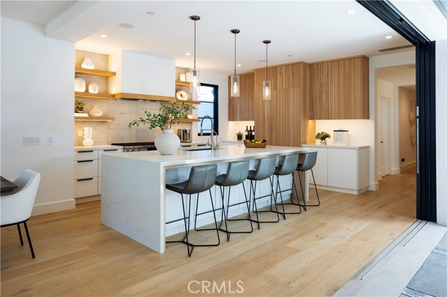 Detail Gallery Image 5 of 33 For 304 Goldenrod Ave, Corona Del Mar,  CA 92625 - 4 Beds | 3/2 Baths