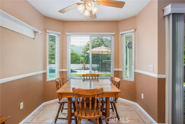 100 Waters Court, Redlands CA: https://media.crmls.org/medias/ece496b6-5965-4b21-9113-9f4b650179ea.jpg