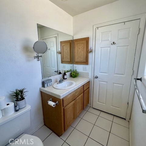 https://media.crmls.org/medias/ece4feea-164c-4ea3-b5cf-475fcd6de107.jpg?preset=X-Large