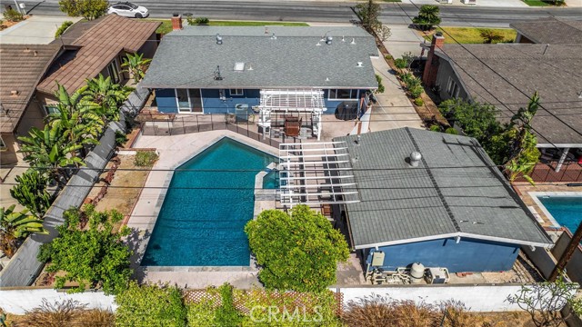5345 Kenwood Avenue, Buena Park CA: https://media.crmls.org/medias/ece52ef2-6ee5-4745-9ffd-4a7e925849f9.jpg
