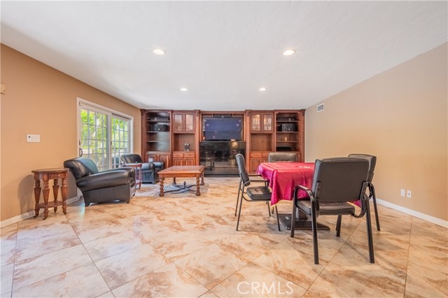 Detail Gallery Image 27 of 58 For 2899 N Monte Verde Dr, Covina,  CA 91724 - 5 Beds | 5 Baths