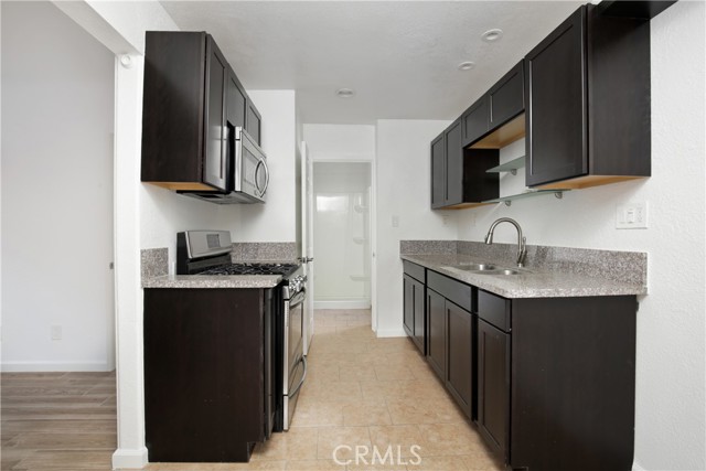 Detail Gallery Image 8 of 21 For 8029 Priscilla, Downey,  CA 90242 - 1 Beds | 1 Baths