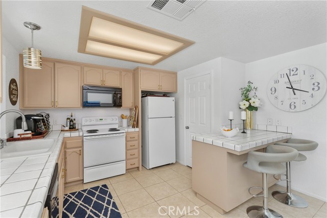78680 Saguaro Road, La Quinta CA: https://media.crmls.org/medias/ece5e24b-21f2-4688-ad20-053db00f6f63.jpg