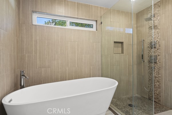 Detail Gallery Image 51 of 67 For 9514 Oakridge Pl, Chatsworth,  CA 91311 - 6 Beds | 6 Baths