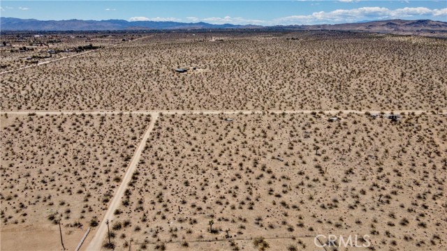 Detail Gallery Image 11 of 21 For 888 Lucky Ln, Landers,  CA 92285 - – Beds | – Baths