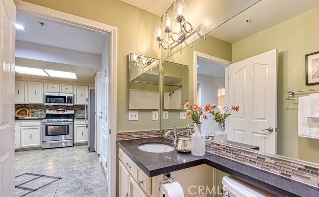 Detail Gallery Image 10 of 44 For 4755 Templeton St #2117,  Los Angeles,  CA 90032 - 2 Beds | 2 Baths