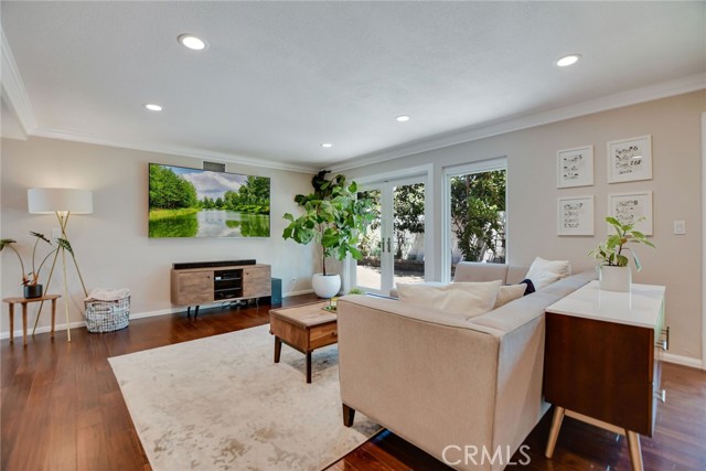 Detail Gallery Image 9 of 43 For 2486 Napoli Way, Costa Mesa,  CA 92627 - 3 Beds | 2 Baths