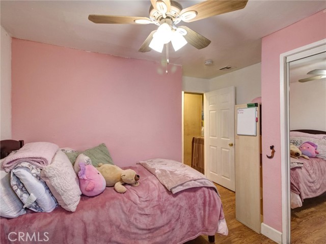 Detail Gallery Image 11 of 17 For 841 W 58th, Los Angeles,  CA 90037 - 4 Beds | 2 Baths