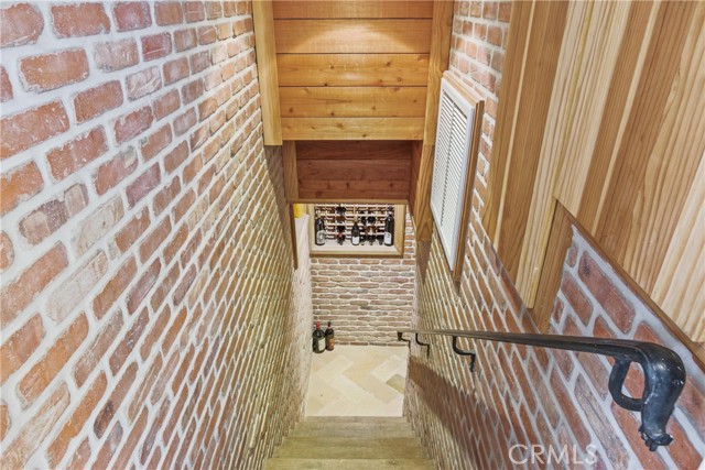 Detail Gallery Image 21 of 45 For 464 Holly, Laguna Beach,  CA 92651 - 4 Beds | 3/1 Baths