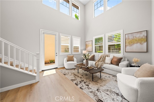 Image 13 of 59 For 22 Lomada Street