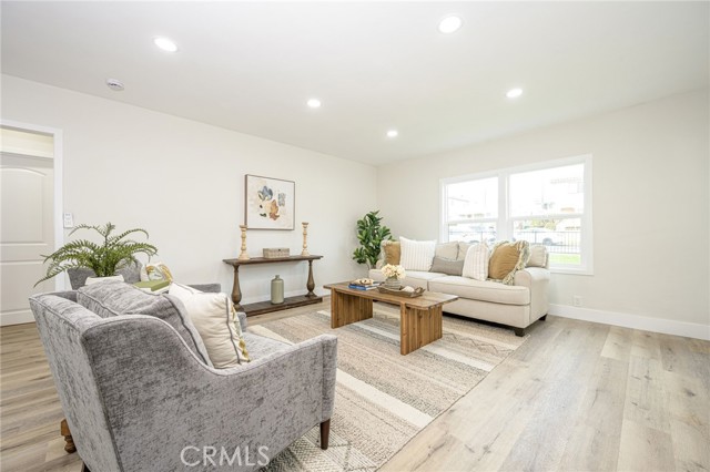 Detail Gallery Image 7 of 34 For 2200 S Alma St, San Pedro,  CA 90731 - 3 Beds | 2 Baths