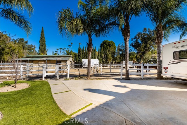 17927 Sun Hill Drive, Yorba Linda CA: https://media.crmls.org/medias/ece98587-6980-4304-846d-d32197541002.jpg