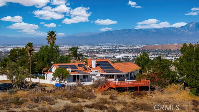 Detail Gallery Image 8 of 56 For 5850 Baldwin Ave, Jurupa Valley,  CA 92509 - 3 Beds | 2/1 Baths