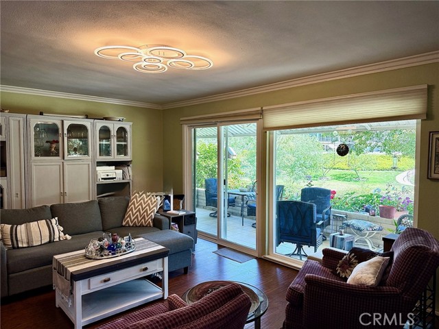 579 Avenida Majorca, Laguna Woods CA: https://media.crmls.org/medias/ece9eb84-1a42-46eb-b467-34d69733f0d6.jpg