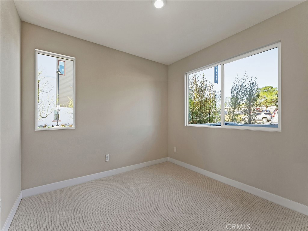 MLS #OC25245479 image #15