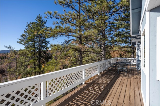 Detail Gallery Image 5 of 32 For 28204 Arbon Ln, Lake Arrowhead,  CA 92352 - 5 Beds | 4 Baths