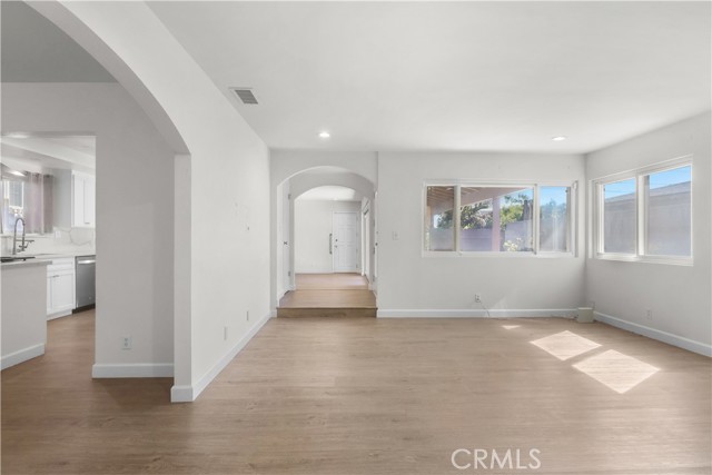 10829 Firmona Avenue photo 16
