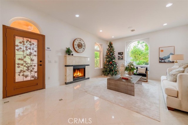 801 S Michillinda Avenue, Pasadena CA: https://media.crmls.org/medias/ecebe479-af46-4bd1-be01-83e67d781374.jpg