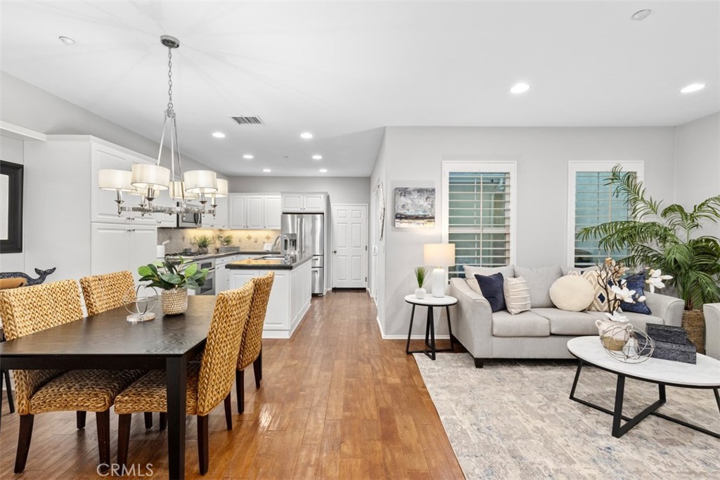 MLS #OC25265982 image #8