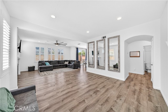 Detail Gallery Image 5 of 32 For 35899 Gatineau, Murrieta,  CA 92563 - 4 Beds | 2/1 Baths