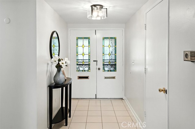 Detail Gallery Image 3 of 34 For 26428 Circle Knoll Ct, Newhall,  CA 91321 - 2 Beds | 2 Baths