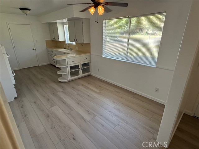 12981 Leith Way, Yucaipa CA: https://media.crmls.org/medias/ecee3488-81f1-46d1-bbf5-4c893ea38782.jpg