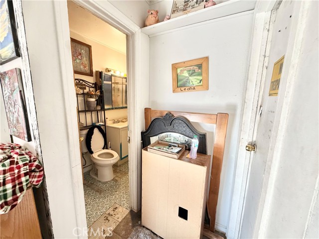 Detail Gallery Image 21 of 58 For 82449 1st St, Trona,  CA 93562 - 6 Beds | 3 Baths