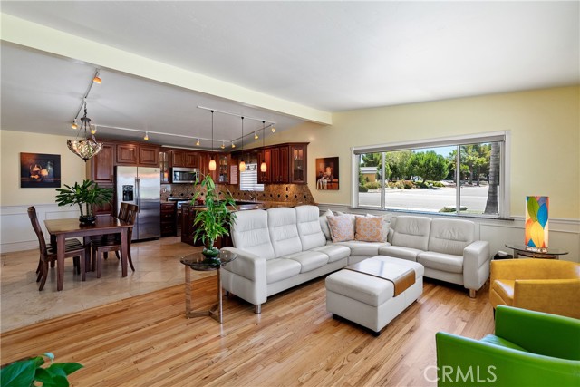 1002 Par Avenue, Paso Robles CA: https://media.crmls.org/medias/ecef2d40-6ae5-47fe-a6a8-c046e44daecd.jpg