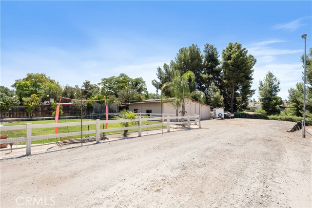 33127 Camelot Drive, Yucaipa CA: https://media.crmls.org/medias/ecefce2f-8877-4f3d-af73-8bc34365d147.jpg
