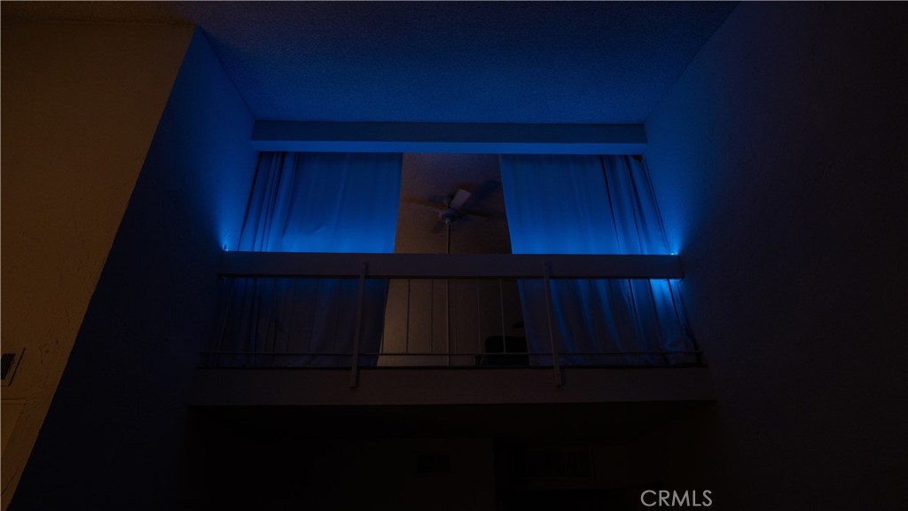 https://media.crmls.org/medias/ecf0885d-ff02-425e-9de0-bb2a3ee1cc4e.jpg?preset=X-Large