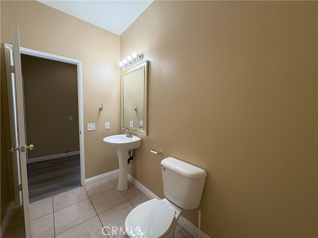 Detail Gallery Image 6 of 39 For 12325 Nicole, Corona,  CA 91752 - 4 Beds | 2/1 Baths